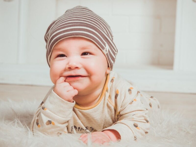 Yenidoğan Muayenesi ve Bebek İzlemleri